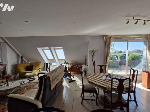 Appartement à vendre à Bruz (35170) en Ille-et-Vilaine (35)
RARE A LA VENTE, DERNIER ETAGE
Ap...