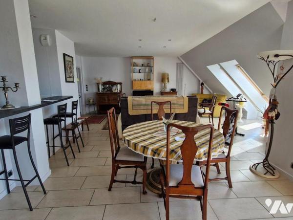 Appartement à vendre à Bruz (35170) en Ille-et-Vilaine (35)
RARE A LA VENTE, DERNIER ETAGE
Ap...