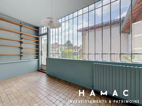 Maison de 260m2 - 1000m2 de terrain - Stationnement