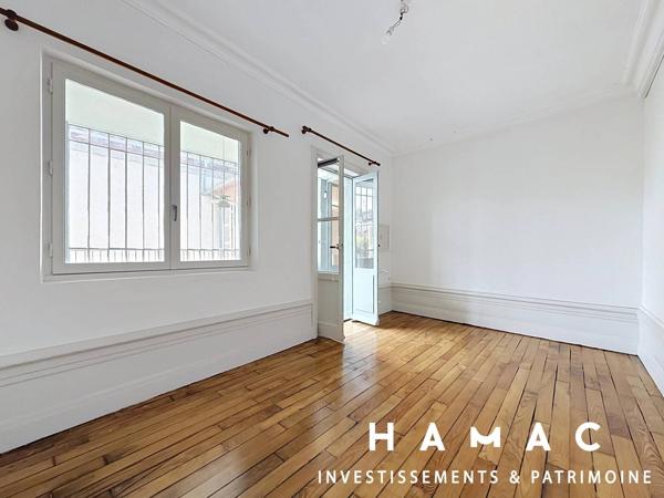 Maison de 260m2 - 1000m2 de terrain - Stationnement