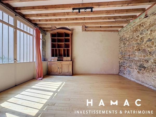 Maison de 260m2 - 1000m2 de terrain - Stationnement