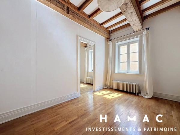 Maison de 260m2 - 1000m2 de terrain - Stationnement