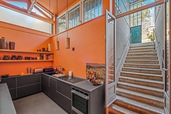Maison de 260m2 - 1000m2 de terrain - Stationnement
