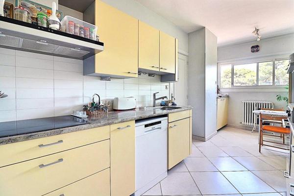 Appartement Toulon 5 pièce(s) 112 m2 quartier Petit Bois