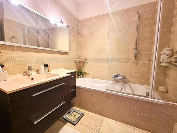 Appartement Toulon 5 pièce(s) 112 m2 quartier Petit Bois