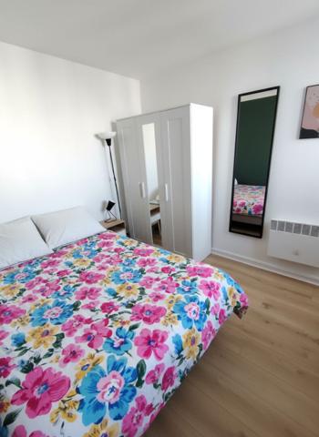 A VENDRE MONTIGNY LE BX LES PRES BEAU 8 PIECES DE 153m² EN DERNIER ETAGE AVEC ASCENSEUR