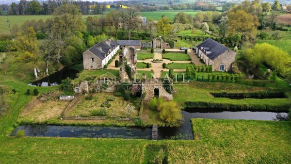 Lieu insolite chargé d'histoire... ruines et vestiges historiques !