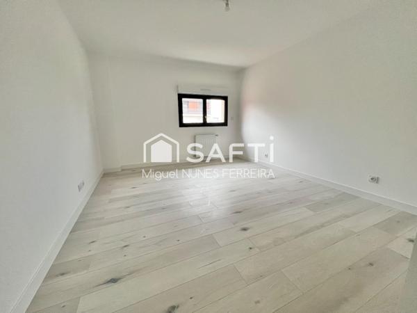 Maison 4 chambres avec jardin et places de parking