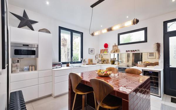 Maison à vendre    6 pièces •  Le Raincy