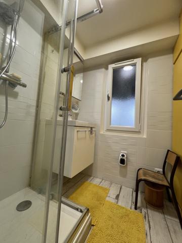 À vendre - Maison mitoyenne 1 côté, 6 pièces située à Saint-Cyr-sur-Loire (37540)