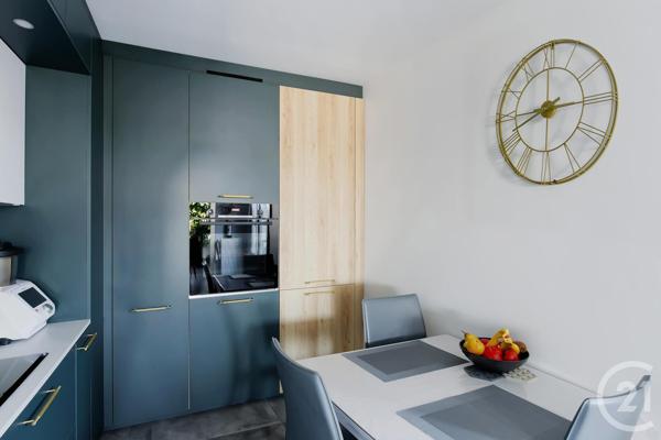 Appartement Duplex à vendre  5 pièces - 96 m2 NEUVILLE SUR SAONE - 69