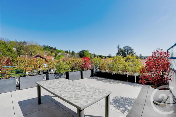 Appartement Duplex à vendre  5 pièces - 96 m2 NEUVILLE SUR SAONE - 69