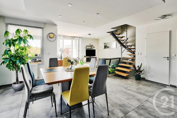 Appartement Duplex à vendre  5 pièces - 96 m2 NEUVILLE SUR SAONE - 69