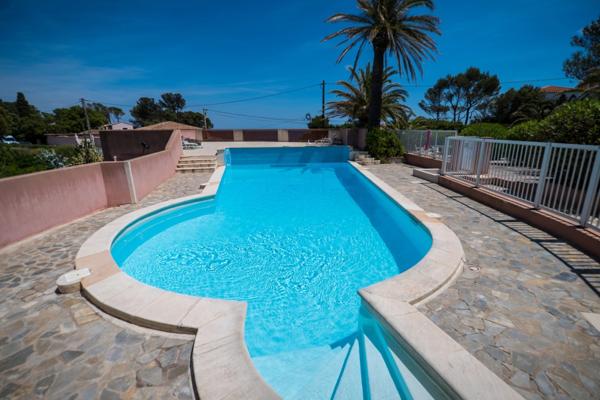 Appartement à vendre 5 pièces SAINT AYGULF (83)