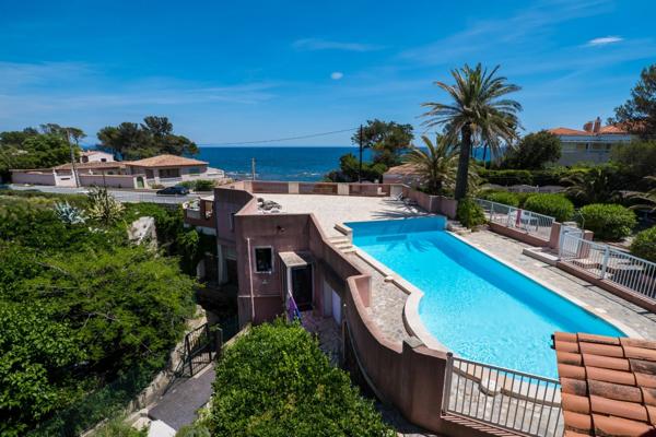 Appartement à vendre 5 pièces SAINT AYGULF (83)