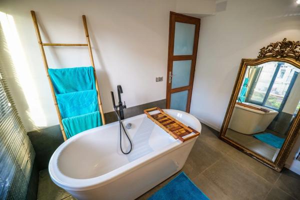 Appartement à vendre 5 pièces SAINT AYGULF (83)