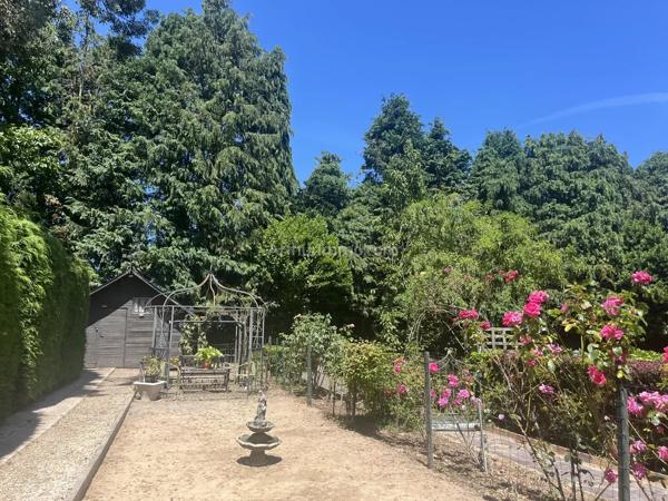 Vente                                                      Maison
                        
                     6 pièces                      132 m2                     à Plœuc-l'Hermitage
