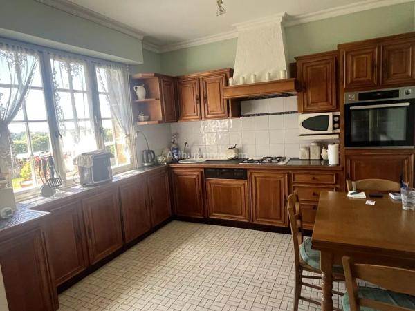 Vente                                                      Maison
                        
                     6 pièces                      132 m2                     à Plœuc-l'Hermitage
