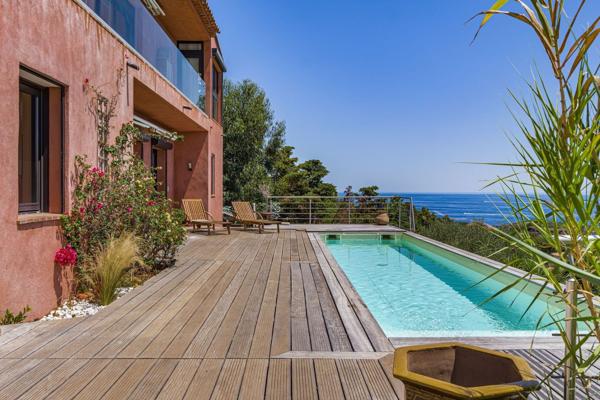Vente Maison contemporaine Anthéor 4 Pièces 218 m²