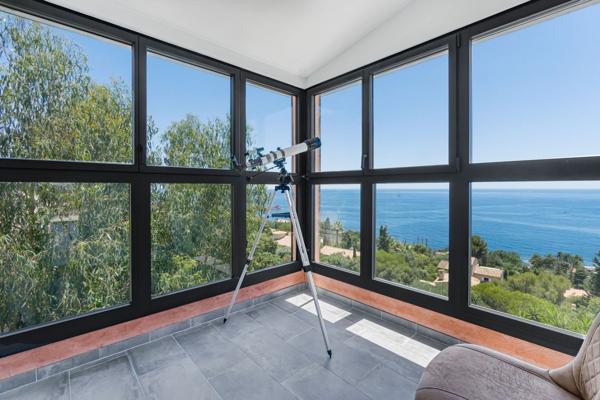 Vente Maison contemporaine Anthéor 4 Pièces 218 m²