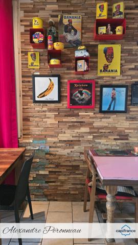 Maison avec fort potentiel commercial et habitation – Emplacement stratégique – Jardin 330 m² AYTRE (17)