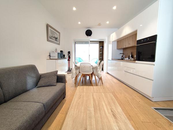 Maison de caractère (5 pièces), entièrement rénovée, quartier prisé du passage