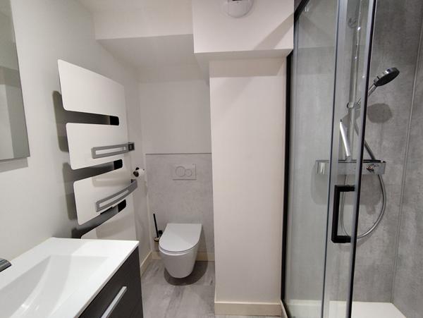 Maison de caractère (5 pièces), entièrement rénovée, quartier prisé du passage