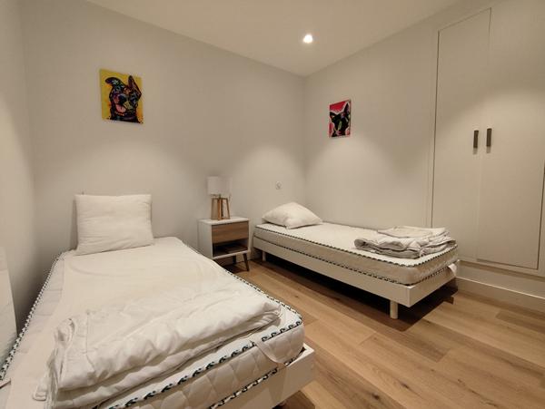 Maison de caractère (5 pièces), entièrement rénovée, quartier prisé du passage