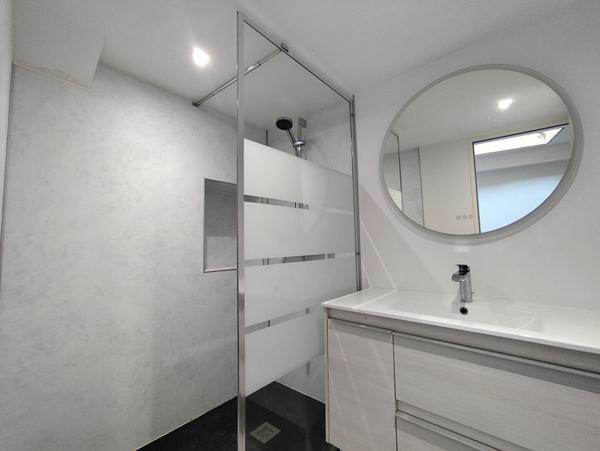 Maison de caractère (5 pièces), entièrement rénovée, quartier prisé du passage