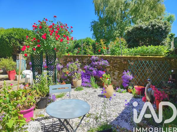 Maison à vendre 8 pièces 235 m² Terres-de-Haute-Charente