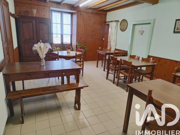 Maison à vendre 8 pièces 235 m² Terres-de-Haute-Charente