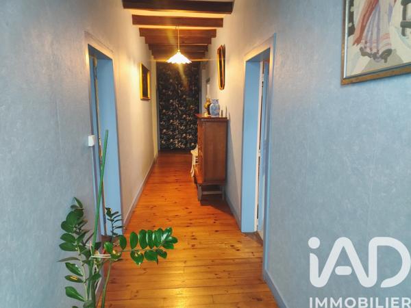 Maison à vendre 8 pièces 235 m² Terres-de-Haute-Charente