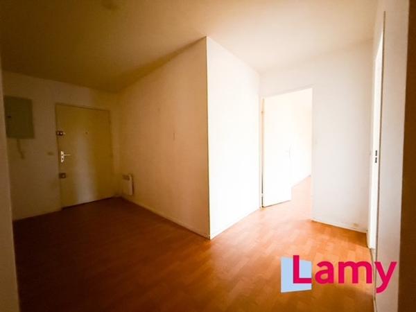 Appartement + stationnement