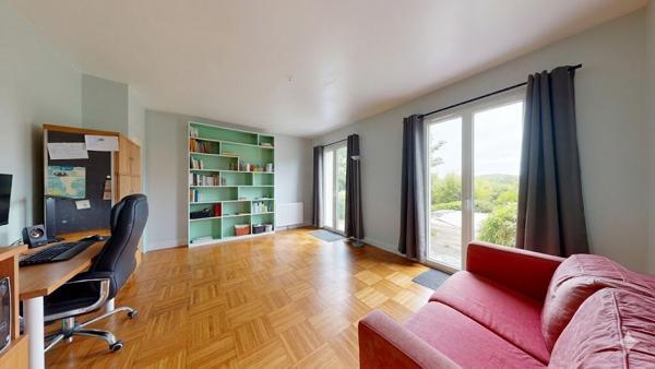Propriété de caractère aux portes de Cergy