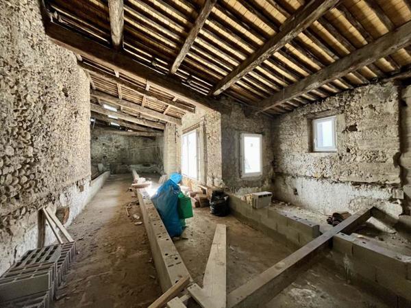 Immeuble à vendre |  Gignac |  242 m²