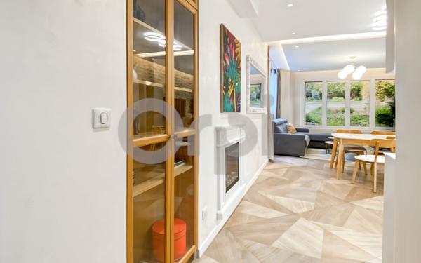 Appartement à vendre    3 pièces • 75,65 m2 Paris 20