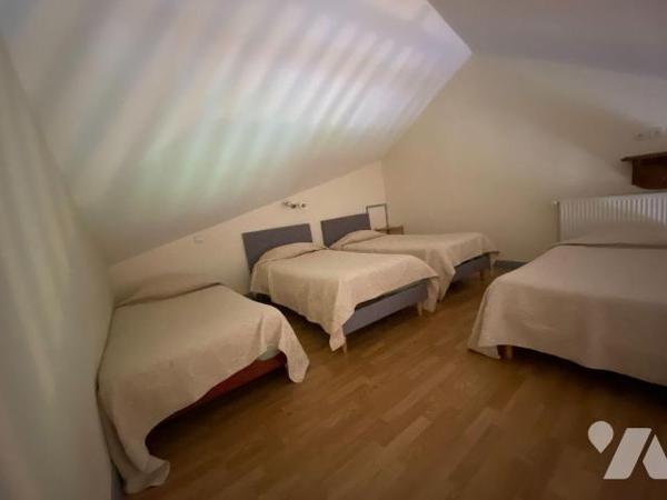 A vendre, au coeur de la vallée du Mars, au Falgoux (CANTAL), au centre d'un village dynamique ...