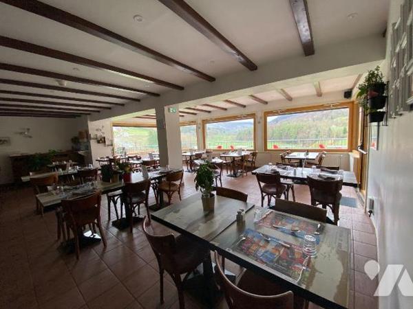 A vendre, au coeur de la vallée du Mars, au Falgoux (CANTAL), au centre d'un village dynamique ...