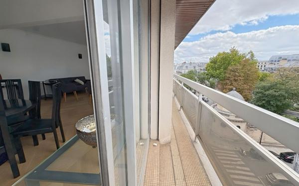 Appartement à louer    4 pièces • 107 m2 Paris 8