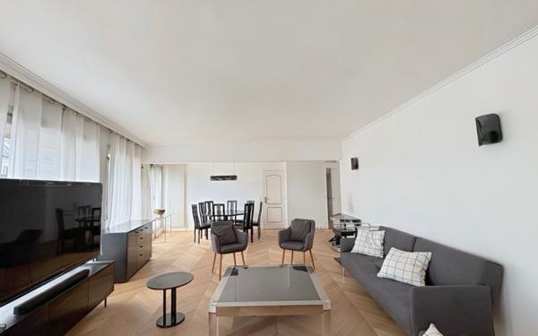 Appartement à louer    4 pièces • 107 m2 Paris 8