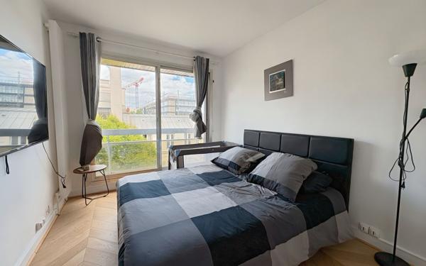 Appartement à louer    4 pièces • 107 m2 Paris 8