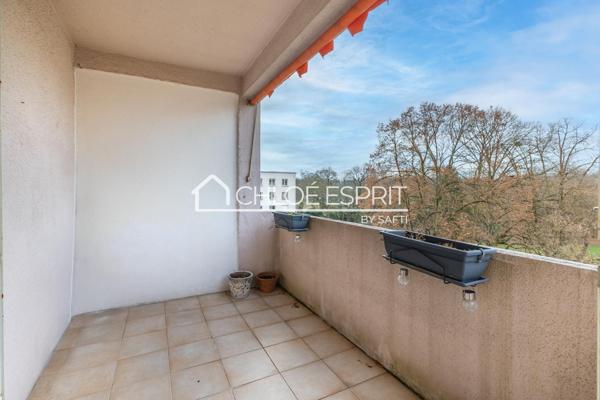 2 pièces avec balcon, proche centre