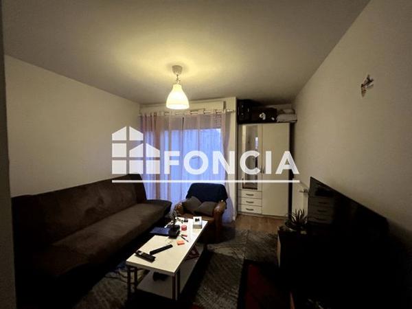 À vendre Studio 27.6 m² - Evry 91000
