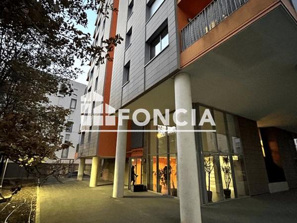 À vendre Studio 27.6 m² - Evry 91000