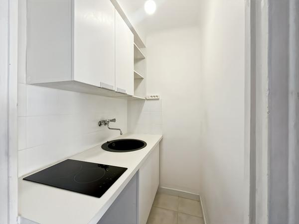 LOCATION VIDE Studio centre ville 16.84 m2