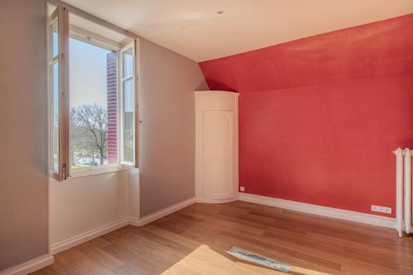 Vente Maison de luxe Dijon 8 Pièces 250 m²