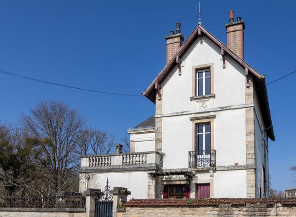 Vente Maison de luxe Dijon 8 Pièces 250 m²
