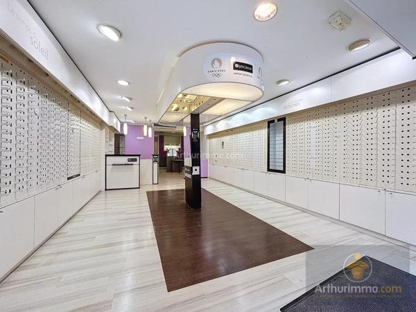 Location Local commercial 100 m2 à Bourgoin-Jallieu