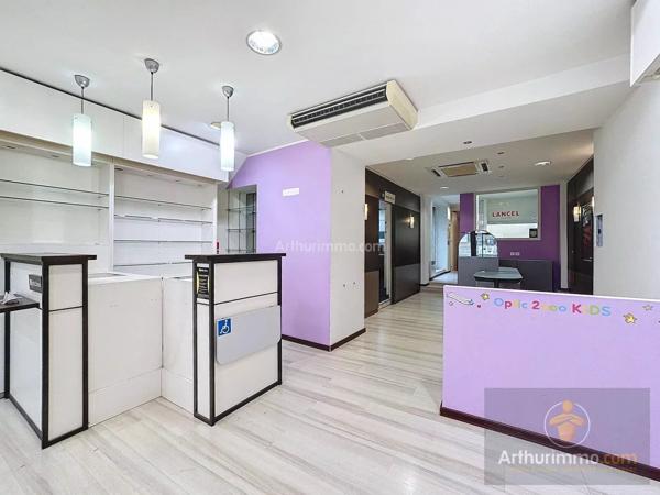 Location Local commercial 100 m2 à Bourgoin-Jallieu