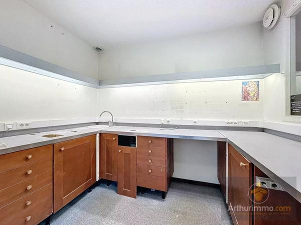 Location Local commercial 100 m2 à Bourgoin-Jallieu